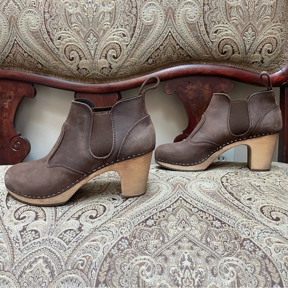 Toffel Swedish Hasbeens Chelsea Low Ankle Boots Clogs Heels Brown Nubuck Size 11 - Picture 3 of 7